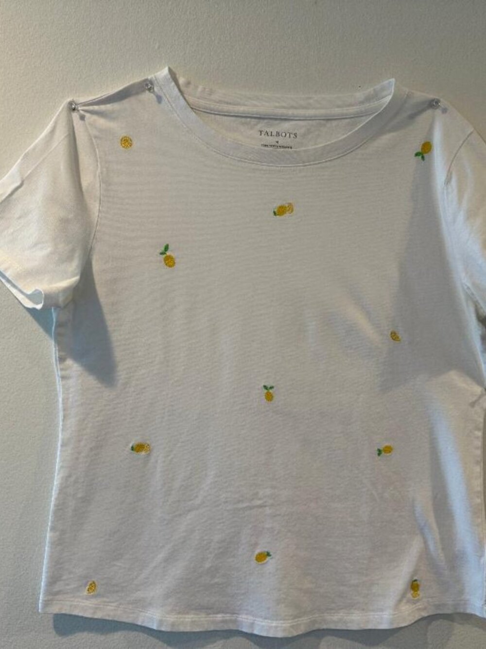 Short sleeve Talbot pineapple on white
